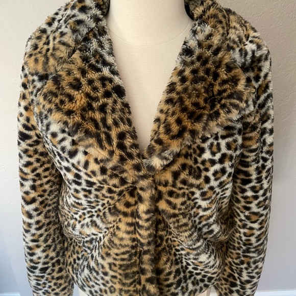 Ashley by 26 International Leopard Coat - Picture 3 of 8